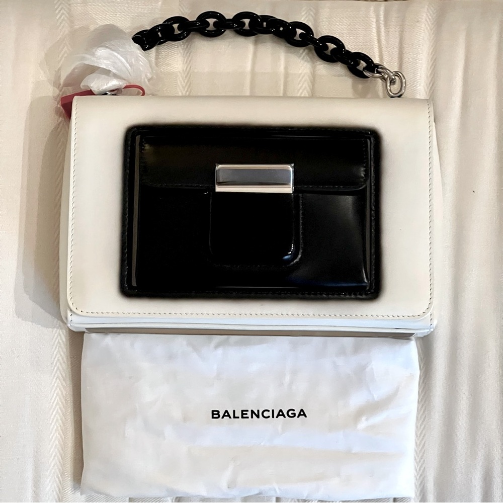 NEW Balenciaga Chain Strap Leather Bag